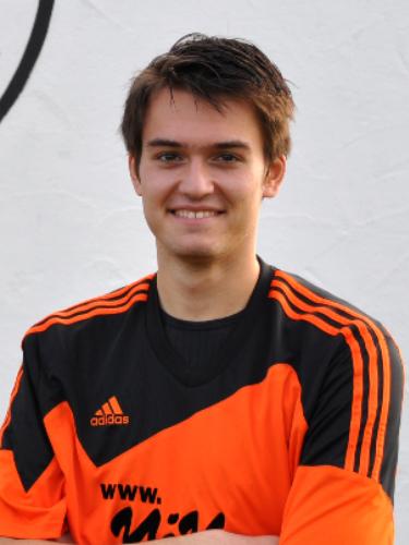 Lukas Bezold