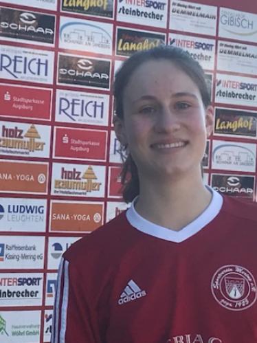 Lucia Demharter